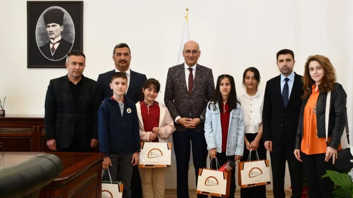 KİTAP OKUMA YARIŞMASI